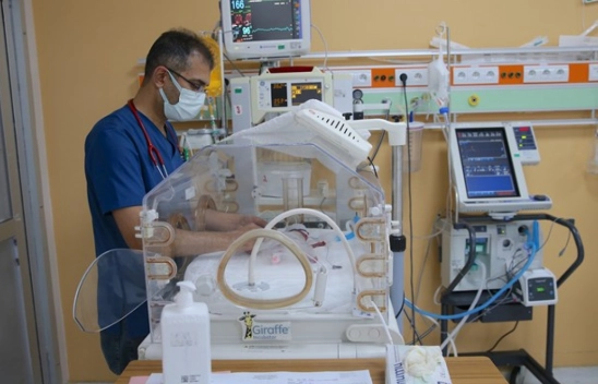 490 Gramlık Bebek 1,5 Kiloya Ulaştı