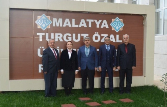 Adalet Bakan Yardımcısı Menteş'ten Turgut Özal Üniversitesi'ne ziyaret