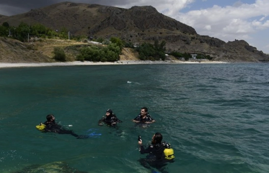 Adilcevaz'da 50 Kişiye Dalgıçlık Eğitimi