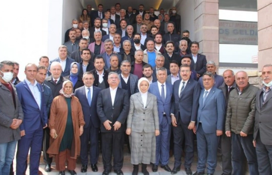 AK Parti Yazıhan'da İlçe Danışma Toplantısı Yaptı