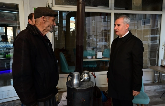 Başkan Çınar, Tevfik Temelli Caddesinde Esnafları ve Vatandaşları Ziyaret Etti
