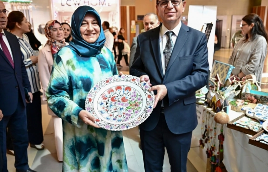 El Emeği Göz Nuru Eserleri Yılsonu Sergisinde Buluştu