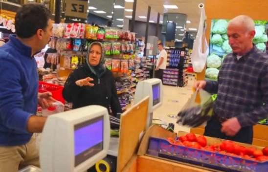 Esenlik Zincir Marketler vatandaşın yüzünü güldürüyor