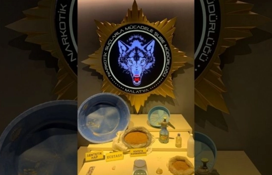 Evinin bir kısmını uyuşturucu imalathanesine dönüştüren şüpheli tutuklandı