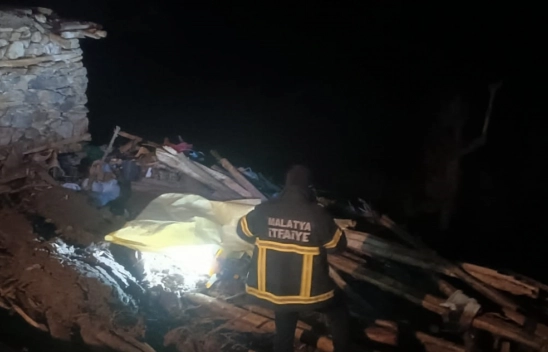 Göçük altında ceset bulundu