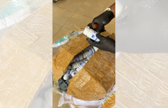 Kargo paketinde 28 bin 177 sentetik ecza ele geçirildi