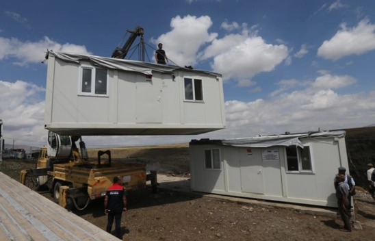 Kars'ta İlk: Çobanlar İçin Konteyner Evler Kuruldu