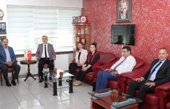 Keskin'den Bakan Özer'e Tepki Eğitim Sorununu Çözdünüz, Ekmek Mi Kaldı?