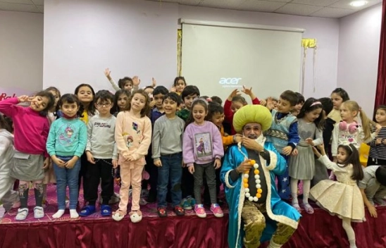 Korona Virüse Tiyatrolu Önlem