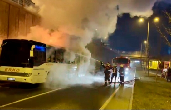 Malatya'da seyir halindeki servis otobüsünde yangın çıktı
