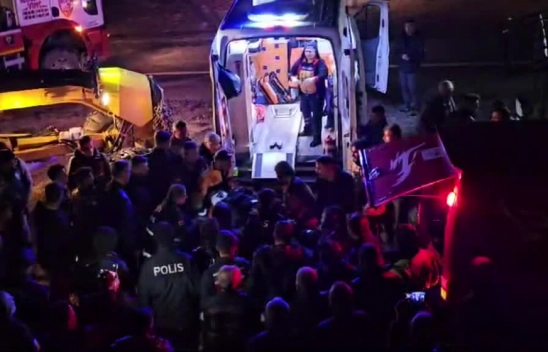 Malatya'da tırın çarptığı polislerden 1'i şehit oldu 1'i yaralandı