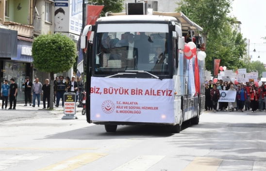 Malatya'da Uluslararası Aile Haftası yürüyüşü düzenlendi