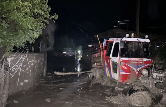 Oltu İlçesinde Meydana Gelen Sel Hasara Yol Açtı