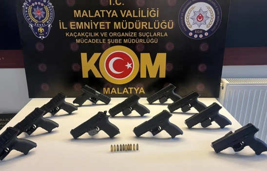 Silah ticareti yapan 3 şüpheli tutuklandı