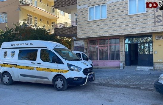 Tartıştığı eşini tüfekle öldürdü