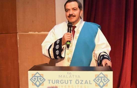 Turgut Özal Üniversitesinde Beyaz Önlük Giyme Töreni Gerçekleştirildi.