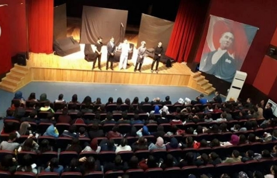 Uyuşturucuya karşı tiyatroyla mücadeleye bilimsel destek