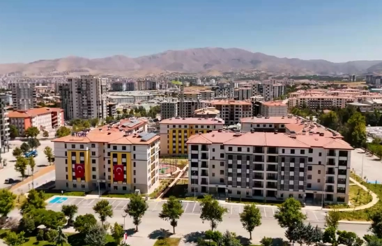 Vali Seddar Yavuz: 'Yakınca 5,6,7,8. etaplarını bitirdik, hayırlı olsun'