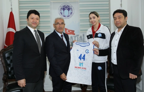 Voleybolculardan Güder'e şampiyonluk sözü