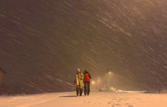 Yoğun kar yağışı ulaşımı olumsuz etkiliyor