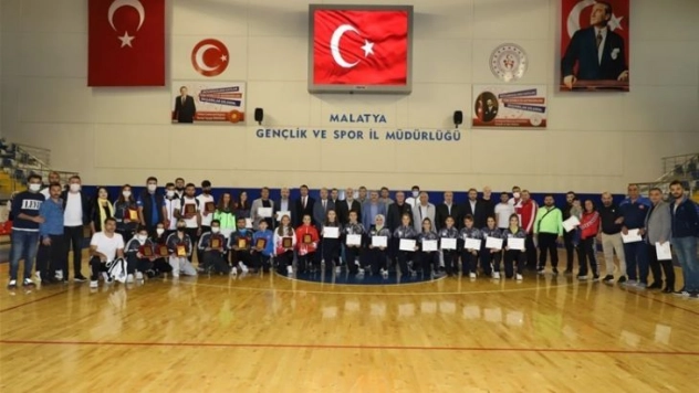 Sporun Enleri Ödül töreni düzenlendi