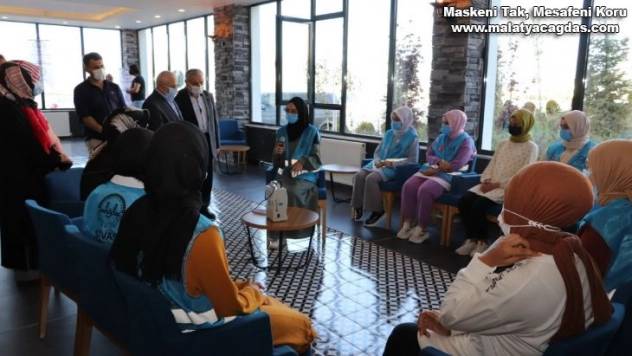 'Ahlaki değerleri kaybetmemeliyiz'