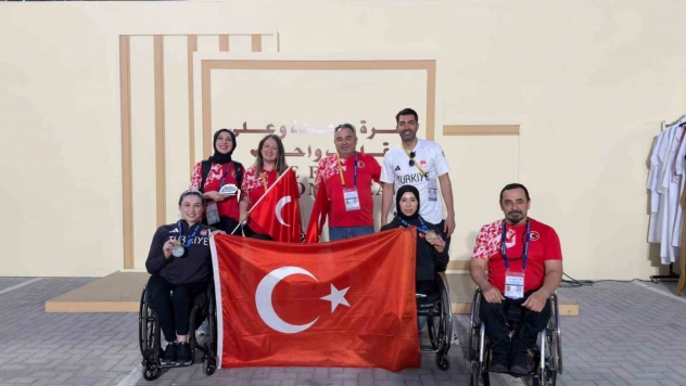 'Altın Kızlar', Dubai'de madalya kazandı