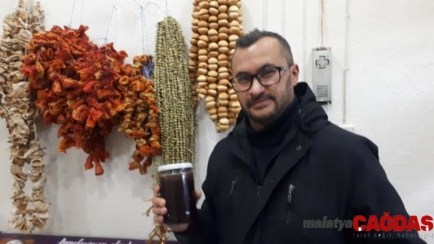 'Çam kozalağı pekmezi' ilgi görüyor