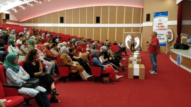 'Daha İyi Bir Gelecek İçin Öğretmenlerle Elele' eğitimi tamamlandı