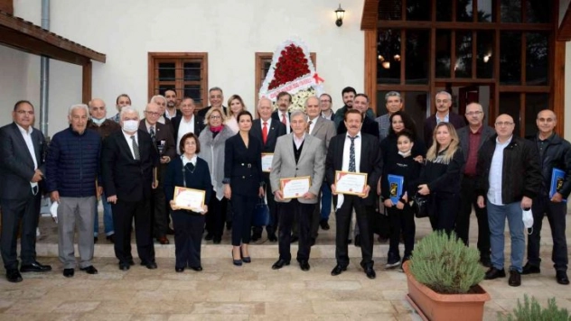 'Diş Hekimliğinin Dünü Bugünü' sergisi