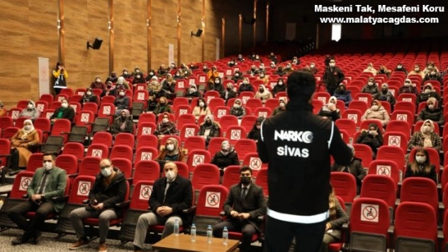 'En İyi Narkotik Polisi Anne'