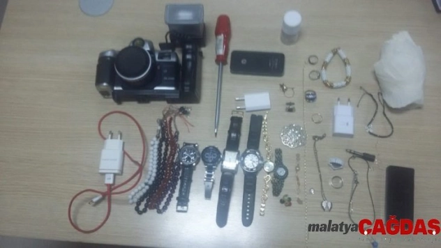 1 haftada 4 evden 150 bin TL'lik hırsızlık yapan şahıs yakalandı