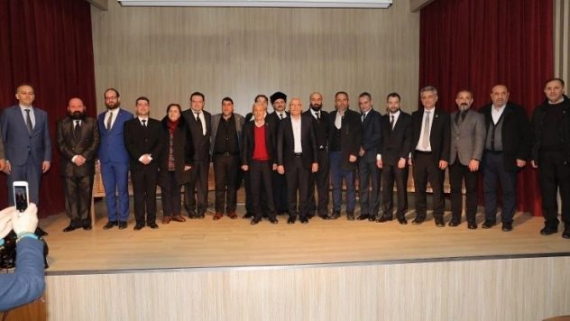 İstiklal yolu Mehmet Akif tiyatro oyunu izleyici ile buluştu