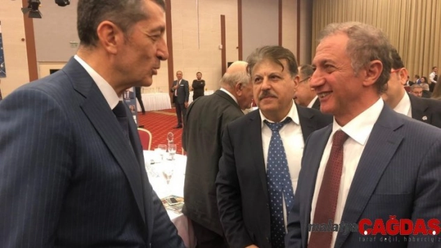 'Milli Eğitim Bakanı Ziya Selçuk 'Yılın Devlet Adamı' seçildi'