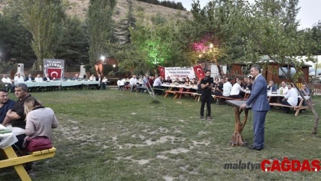 'Muhtarlar yerel yönetimlerin sac ayağı'