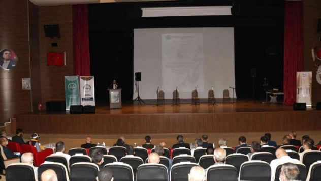 Peygamberimiz ve Vefa Toplumu konferansı düzenlendi