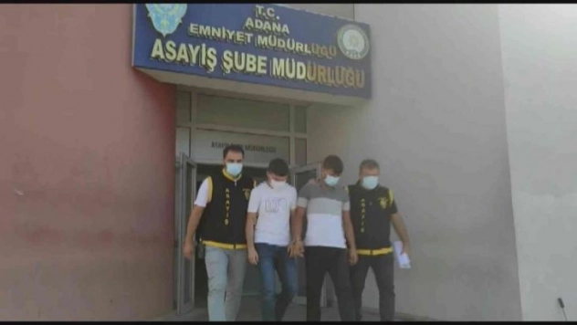 'Seni meşhur edeceğiz' diyerek dönercinin cep telefonunu çaldılar