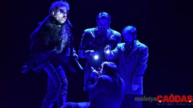 'Teftişör' Bilecikli tiyatroseverlerle buluştu