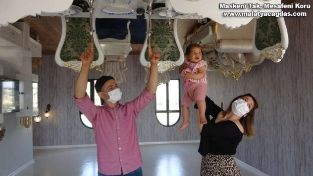 'Ters Altın Konak' kapanmanın ardından misafir kabul etmeye başladı