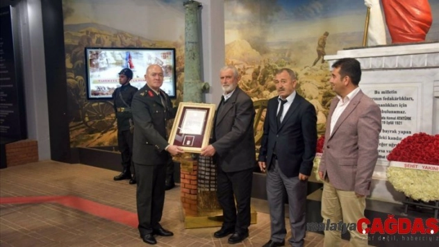 'Türkiye Şehitlerini Anıyor'