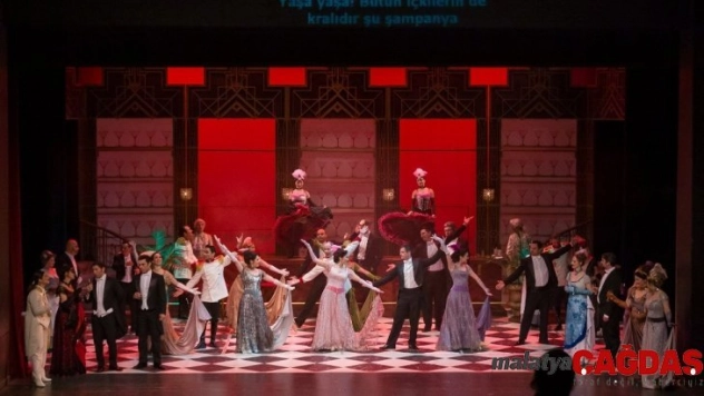 'Yarasa Opereti' büyük beğeni topladı