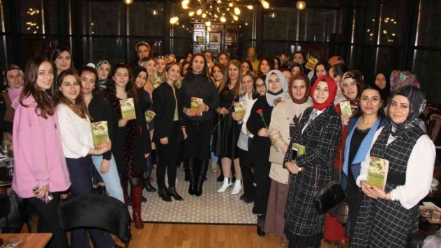 'Yüzyıllık Yalnızlık' adlı kitabı tahlil ettiler