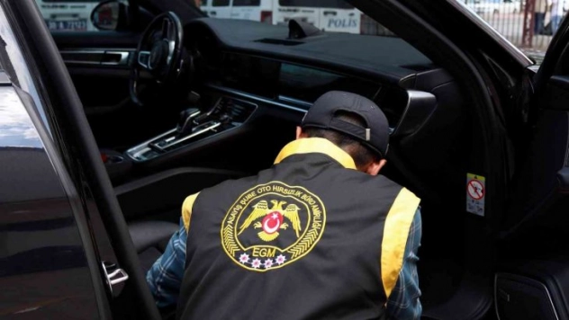 10 milyon TL değerinde Porsche çalmışlar