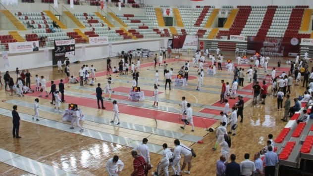 100. Yıl Milli Mücadele Eskrim Şampiyonası'na 27 ilden 953 sporcu katılacak