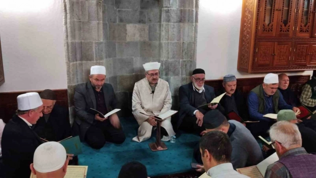 1001 Hatim okumaları devam ediyor