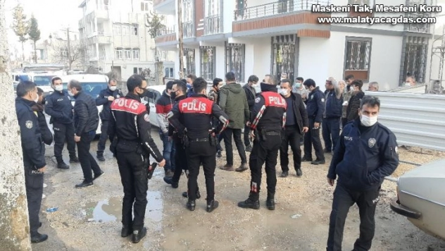 130 TL alacak için birbirine girdiler