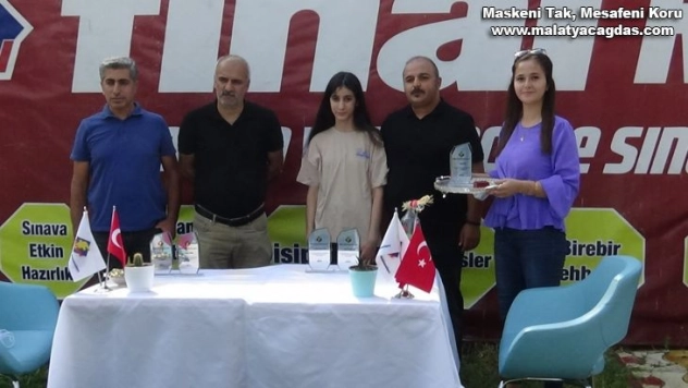 14 yaşındaki Tuba Polat, LGS'de 97 Türkiye birincisinden biri oldu