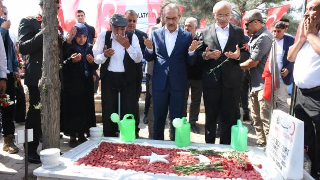 15 Temmuz Şehidi Fuat Bozkurt Mezarı Başında Anıldı