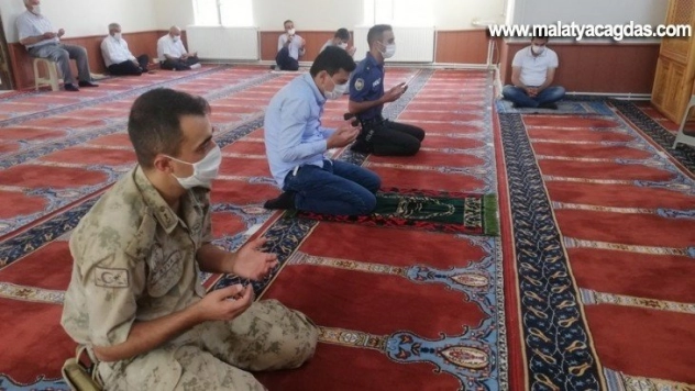 15 Temmuz şehitlerine mevlit