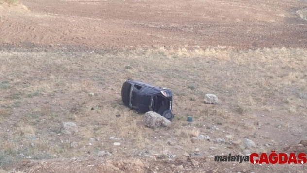 15 yaşındaki ehliyetsiz sürücünün kullandığı otomobil takla attı: 1 ölü, 1 yaralı